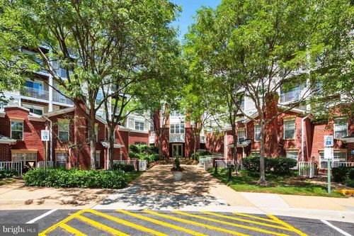 307-1625 International Dr, MCLEAN, VA, 22102-4814 | Card Image