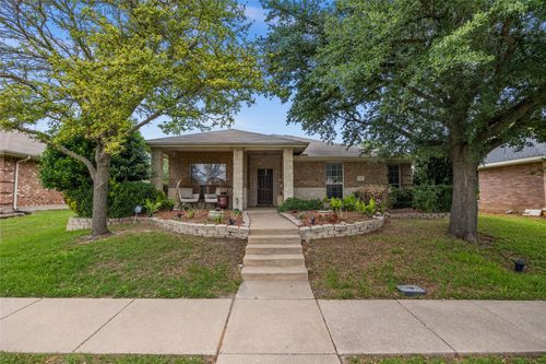 1707 Venus Dr W, Lancaster, TX, 75134-4164 | Card Image