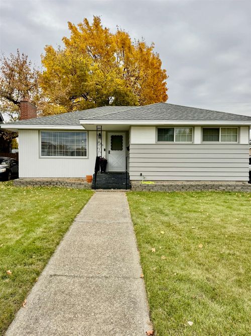 1825 E Longfellow Ave, Spokane, WA, 99208 | Card Image