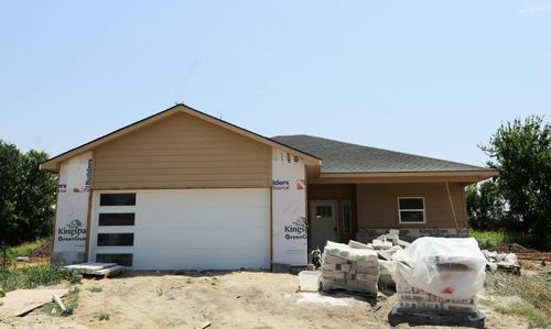 2401 W 34th St N, Wichita, KS, 67204-3723 | Card Image