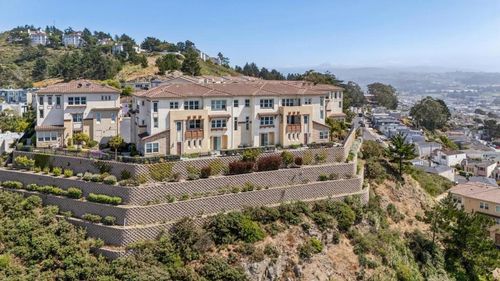 e-3001 Ocean View Ct, Daly City, CA, 94014-1275 | Card Image