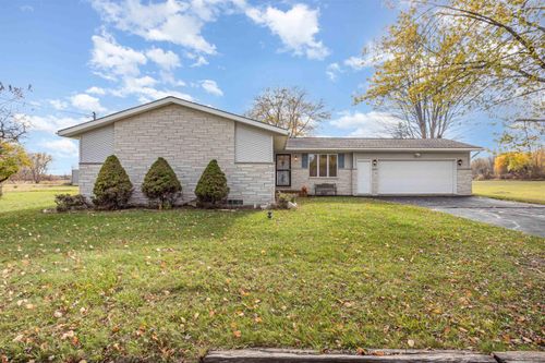 2209 Conrad Rd, Standish, MI, 48658-9136 | Card Image