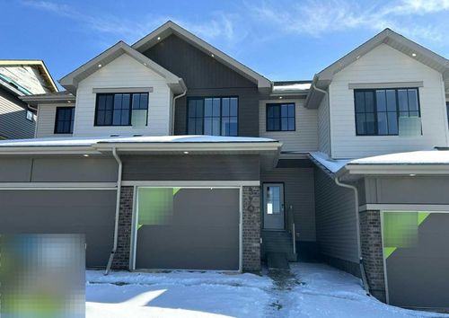 370 Heritage Blvd, Cochrane, AB, T4C | Card Image