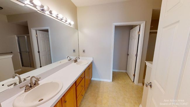 1408 Fox Pointe Cir, Condo with 2 bedrooms, 2 bathrooms and null parking in Ann Arbor MI | Image 15