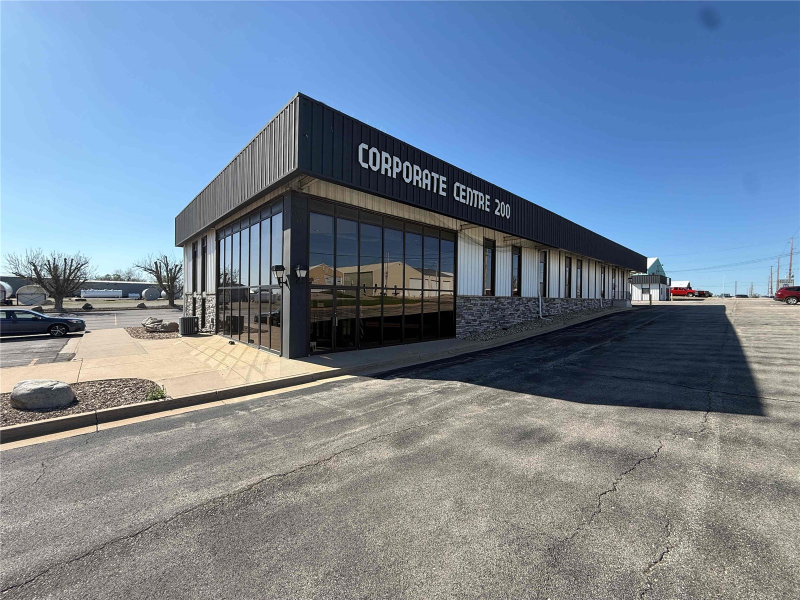 200 35TH STREET DR, Cedar Rapids, IA 52403