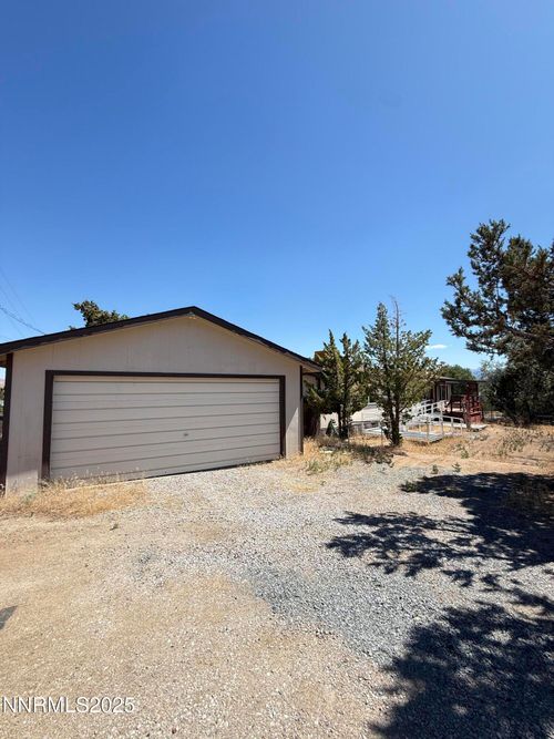 6039 Warm Springs Dr, Sun Valley, NV, 89433-6948 | Card Image