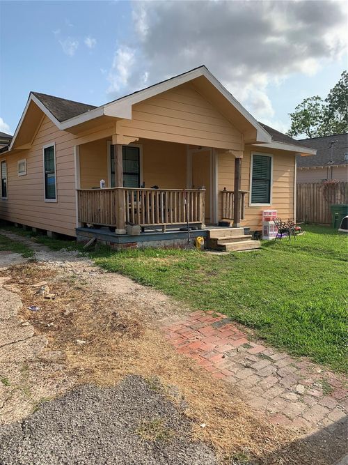 4210 Oats Street, Houston, TX, 77020 | Card Image
