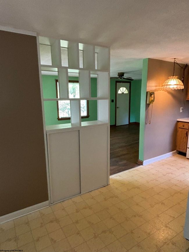 112 Center St, House other with 3 bedrooms, 1 bathrooms and 3 parking in Kingwood WV | Image 5