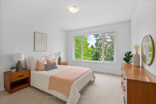 182 Meandering Brook Dr, House attached with 4 bedrooms, 4 bathrooms and 2 parking in Gloucester ON | Image 28