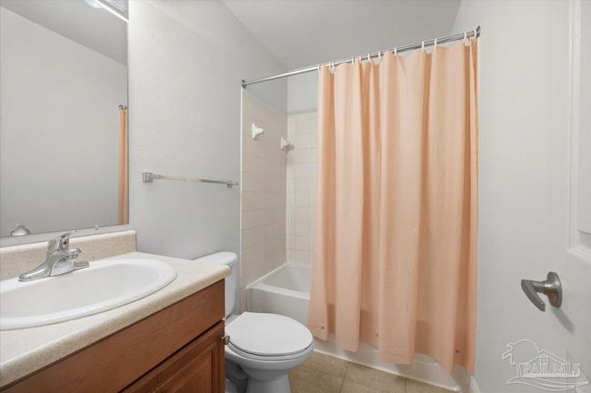 552 Wingspan Way, House other with 3 bedrooms, 3 bathrooms and 1 parking in Crestview FL | Image 9