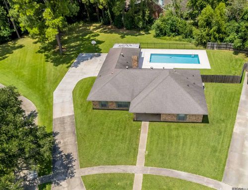 10709 Waverland Dr, Baton Rouge, LA, 70815-5056 | Card Image