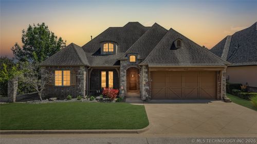 611 Fairway Dr, Broken Arrow, OK, 74011-8417 | Card Image