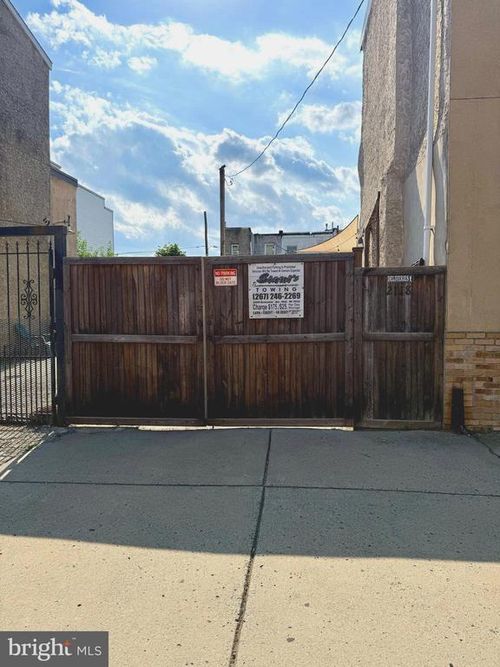 2118 N 2nd St, PHILADELPHIA, PA, 19122-1604 | Card Image