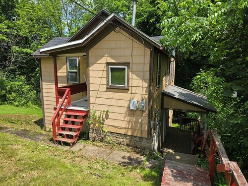 104 Hiland Ave, Oil City, PA, 16301-2558 | Card Image