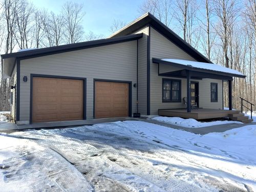 2418 Hawks Eye Dr, Bellaire, MI, 49615-5119 | Card Image