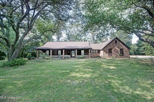 1229 Holly Bush Rd, Brandon, MS, 39047-8248 | Card Image