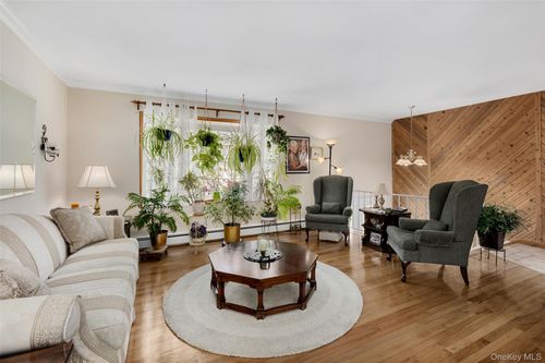 37 Tanager Rd, Mahopac, NY, 10541-2355 | Card Image