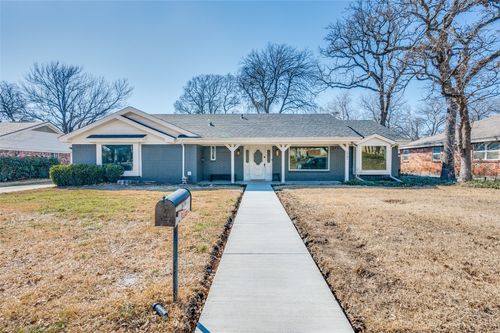 1745 Westridge Dr, Hurst, TX, 76054-3711 | Card Image