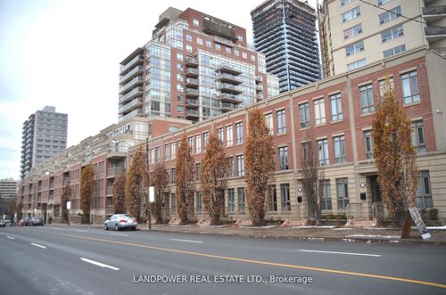 511-900 Mount Pleasant Rd, Toronto, ON, M4P3J9 | Card Image