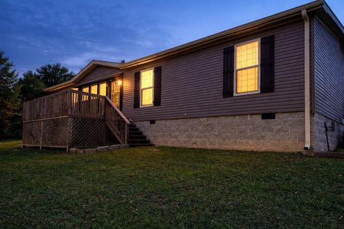 137 Hawkins Rd, Westmoreland, TN, 37186-2563 | Card Image