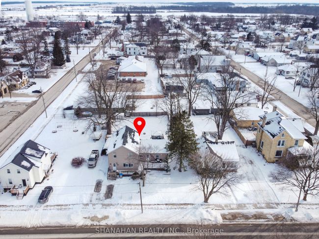 5338 Nauvoo Rd, House other with 3 bedrooms, 2 bathrooms and 3 parking in Warwick ON | Image 28