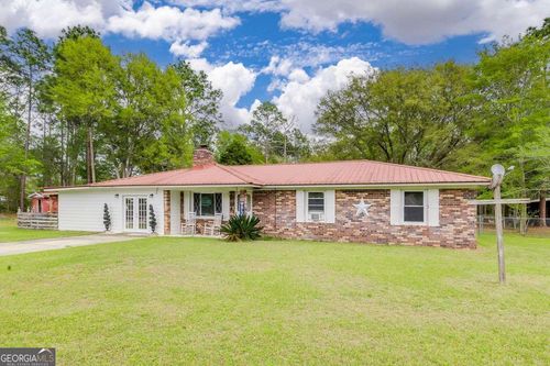 423 Pioneer Rd, Hinesville, GA, 31313-6910 | Card Image