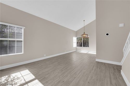 7727 Scoby Ct, Las Vegas, NV, 89147-5192 | Card Image