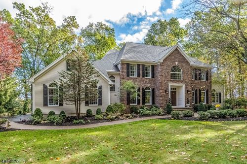 5 Wood Hollow Dr, Pittstown, NJ, 08867-4313 | Card Image