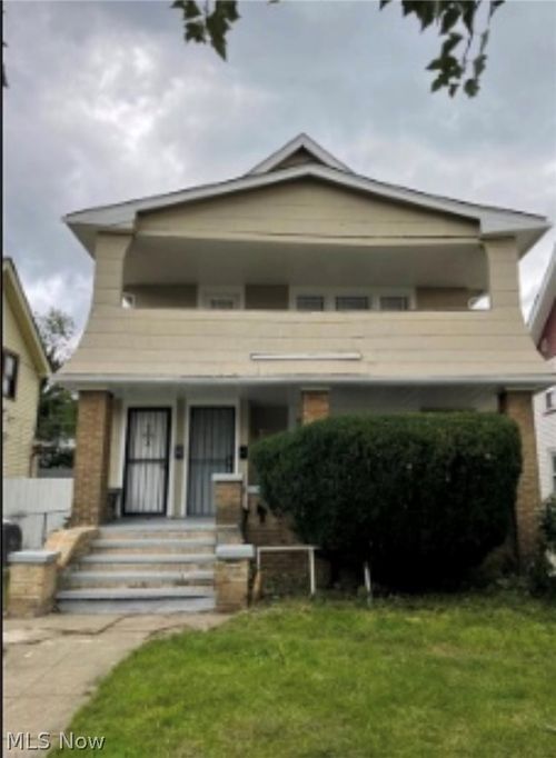 3273 E 135th St, Cleveland, OH, 44120-3905 | Card Image