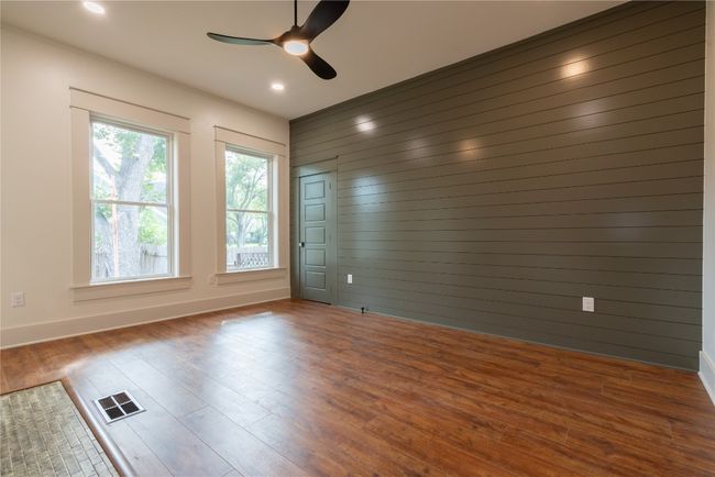 1605 S Main St, House other with 3 bedrooms, 4 bathrooms and 5 parking in Georgetown TX | Image 14