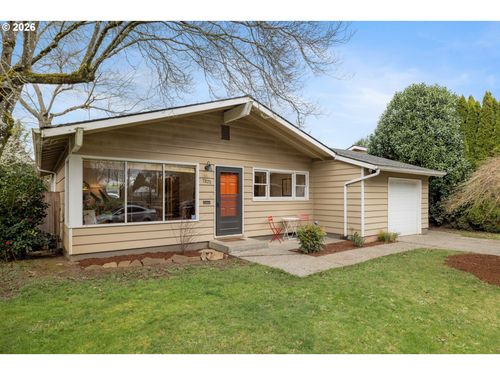 7825 Se Sherman St, Portland, OR, 97215 | Card Image
