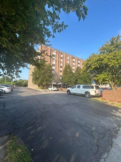 5f-342 Waller Ave, Lexington, KY, 40504-2911 | Card Image