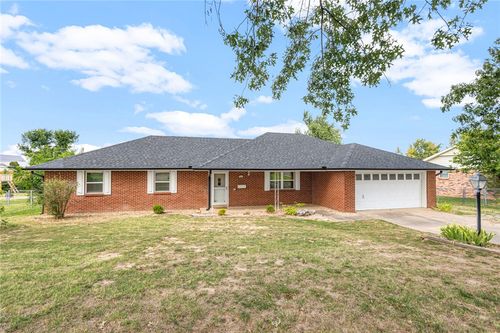 910 S 16th St, Rogers, AR, 72758-5010 | Card Image