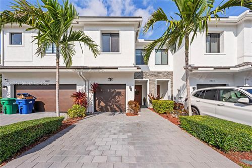 10887 Sw 232nd Ter, Homestead, FL, 33032-6304 | Card Image