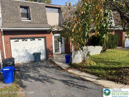 148 Vista Dr, Easton, PA, 18042-7202 | Card Image