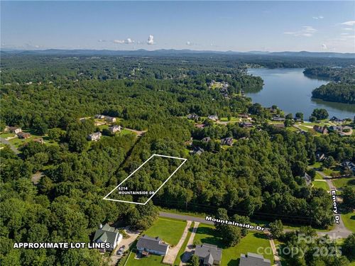 6214 Mountainside Dr, Hickory, NC, 28601-8927 | Card Image