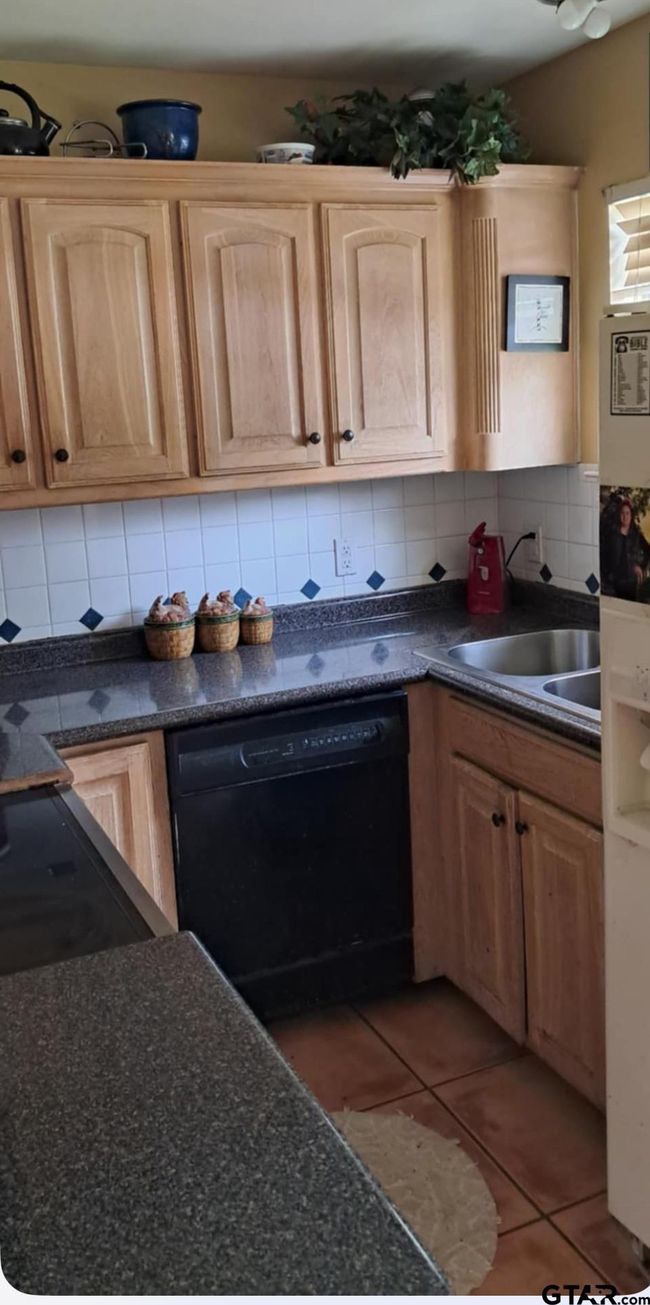 15344 Fm 850, House other with 3 bedrooms, 2 bathrooms and null parking in Tyler TX | Image 8