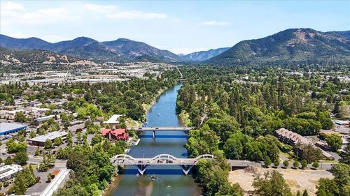 309-115 Rogue River Hwy, Grants Pass, OR, 97527-5480 | Card Image