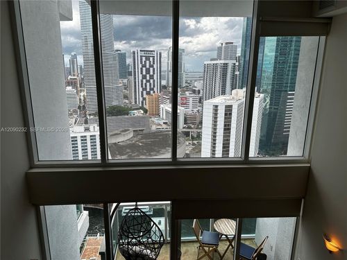 1803-41 Se 5th St, Miami, FL, 33131-2529 | Card Image