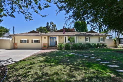 5946 Jumilla Ave, Woodland Hills, CA, 91367-5606 | Card Image