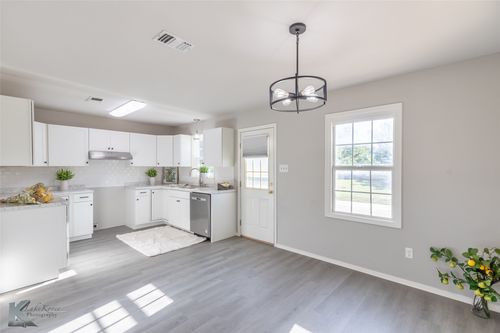 821 Cherry Ln, Clyde, TX, 79510-3313 | Card Image