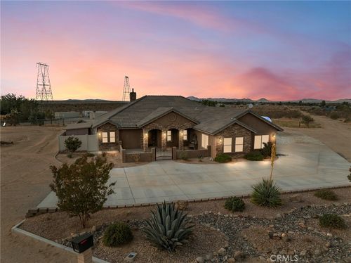 21080 Santa Rosa Rd, Apple Valley, CA, 92308-9180 | Card Image