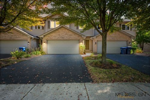 823 N 1st St, Elburn, IL, 60119-8971 | Card Image