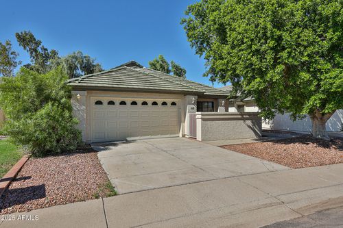7539 W Sequoia Dr, Glendale, AZ, 85308-6014 | Card Image
