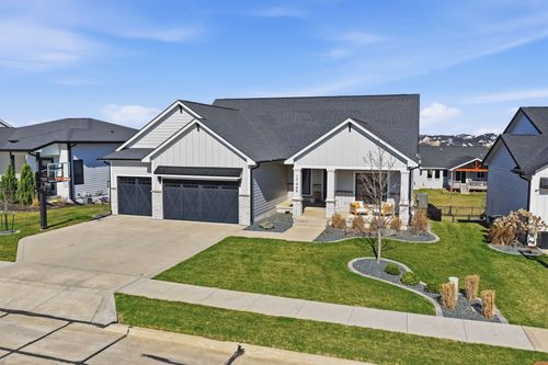 17449 Aurora Dr, Clive, IA, 50325-2622 | Card Image