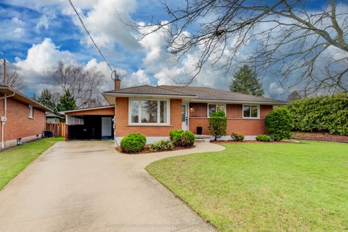 17 Hipel Ave, Cambridge, ON, N3C1W8 | Card Image