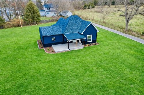 428 Walnut St, Guilford, MO, 64457-9305 | Card Image