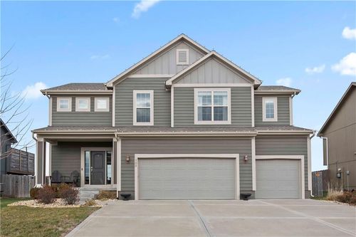 105 Sw Ayden Lane, Blue Springs, MO, 64064 | Card Image