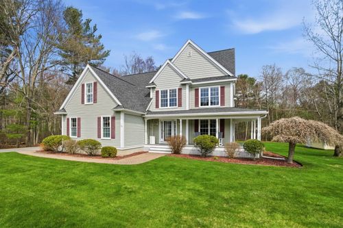 26 Flintlock Rd, Salem, NH, 03079-3266 | Card Image