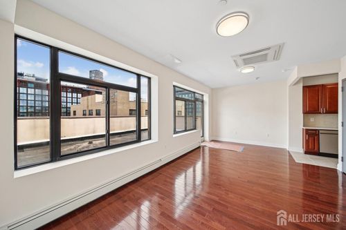 apt-3a-62 N 9th St, Brooklyn, NY, 11249-2055 | Card Image